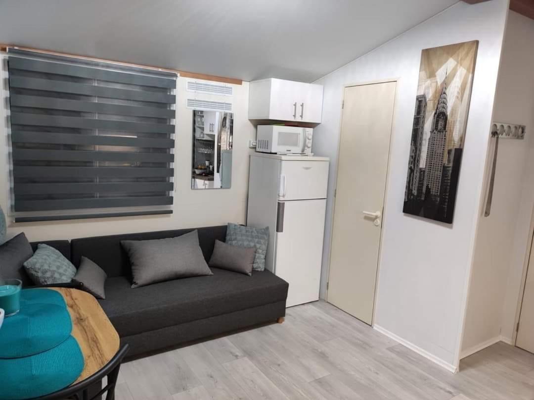 Dalmacia Mobile Homes And Caravans At The Beach Privlaka  Exterior photo