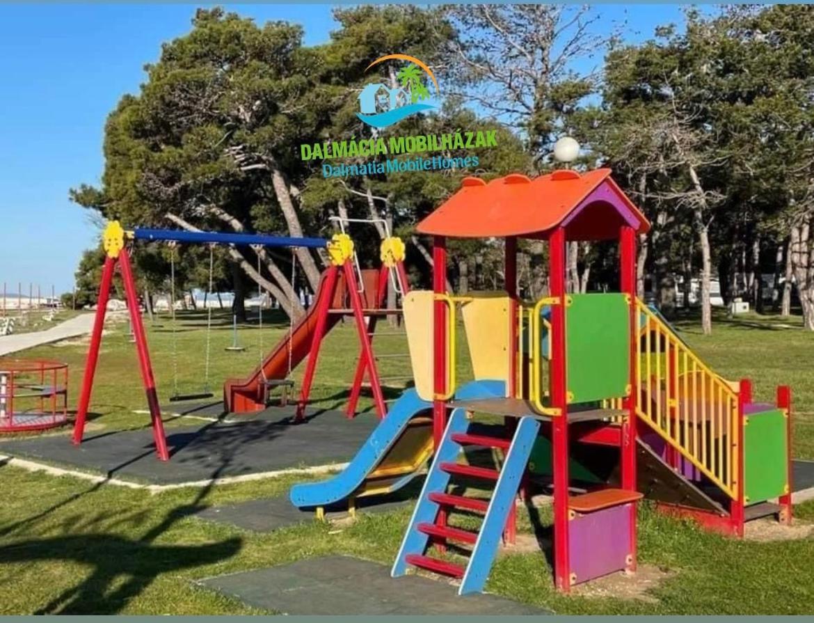 Dalmacia Mobile Homes And Caravans At The Beach Privlaka  Exterior photo