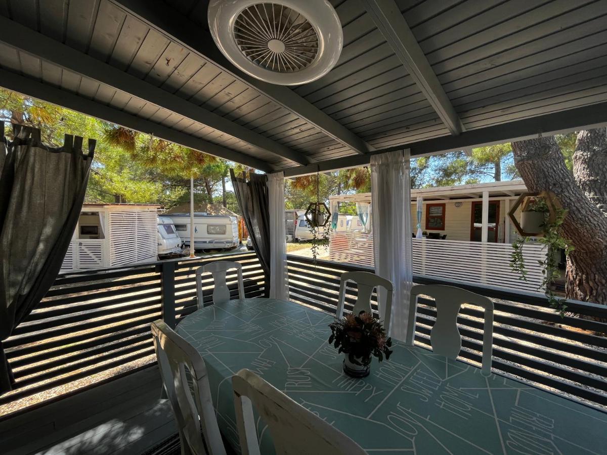 Dalmacia Mobile Homes And Caravans At The Beach Privlaka  Exterior photo